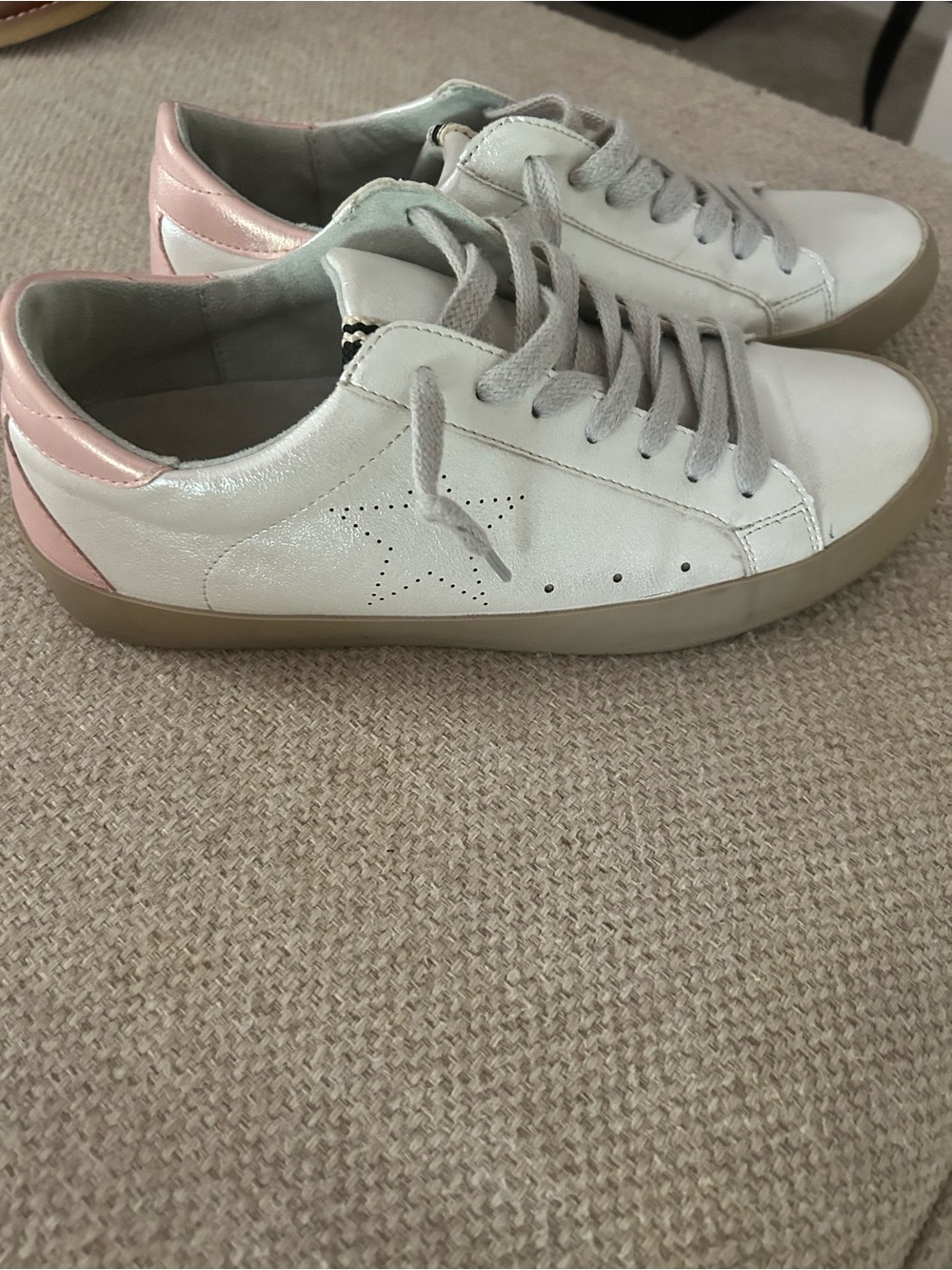 ShuShop White Sneakers with Pink Heel Accent